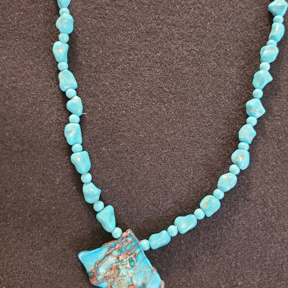 EVERYTHING ABOUT THIS SET IS GORGEOUS!! - Picture 4 of 11